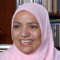 Dr Mariam Aljunied